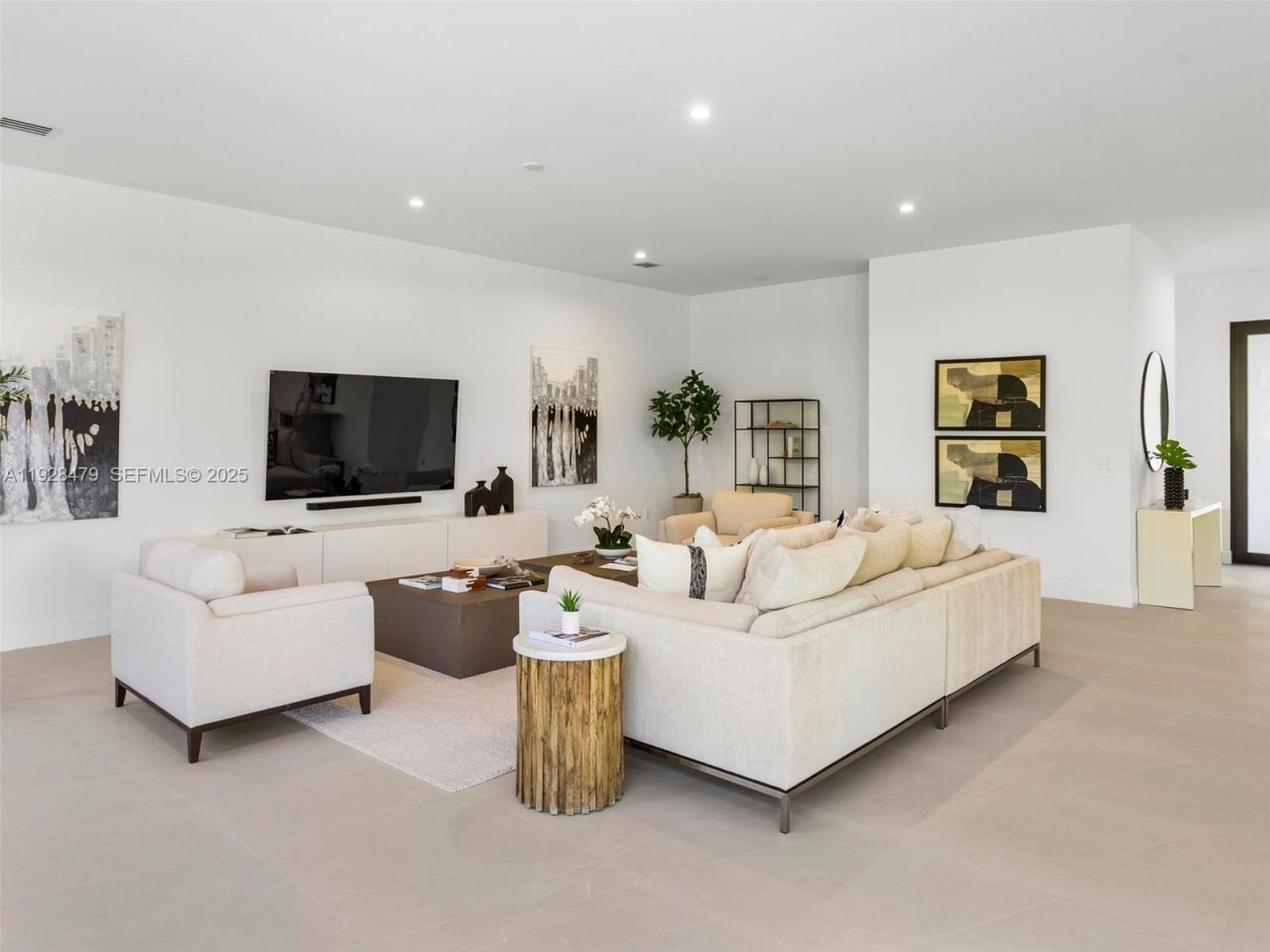 7285 SW 72nd Ter, Miami, FL 33143 Photo