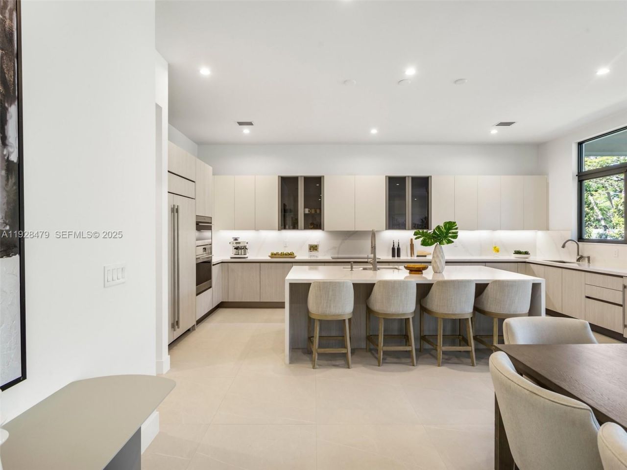 7285 SW 72nd Ter, Miami, FL 33143 Photo