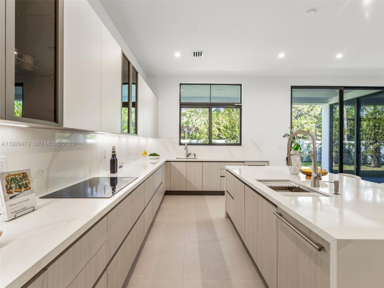 7285 SW 72nd Ter, Miami, FL 33143 Photo