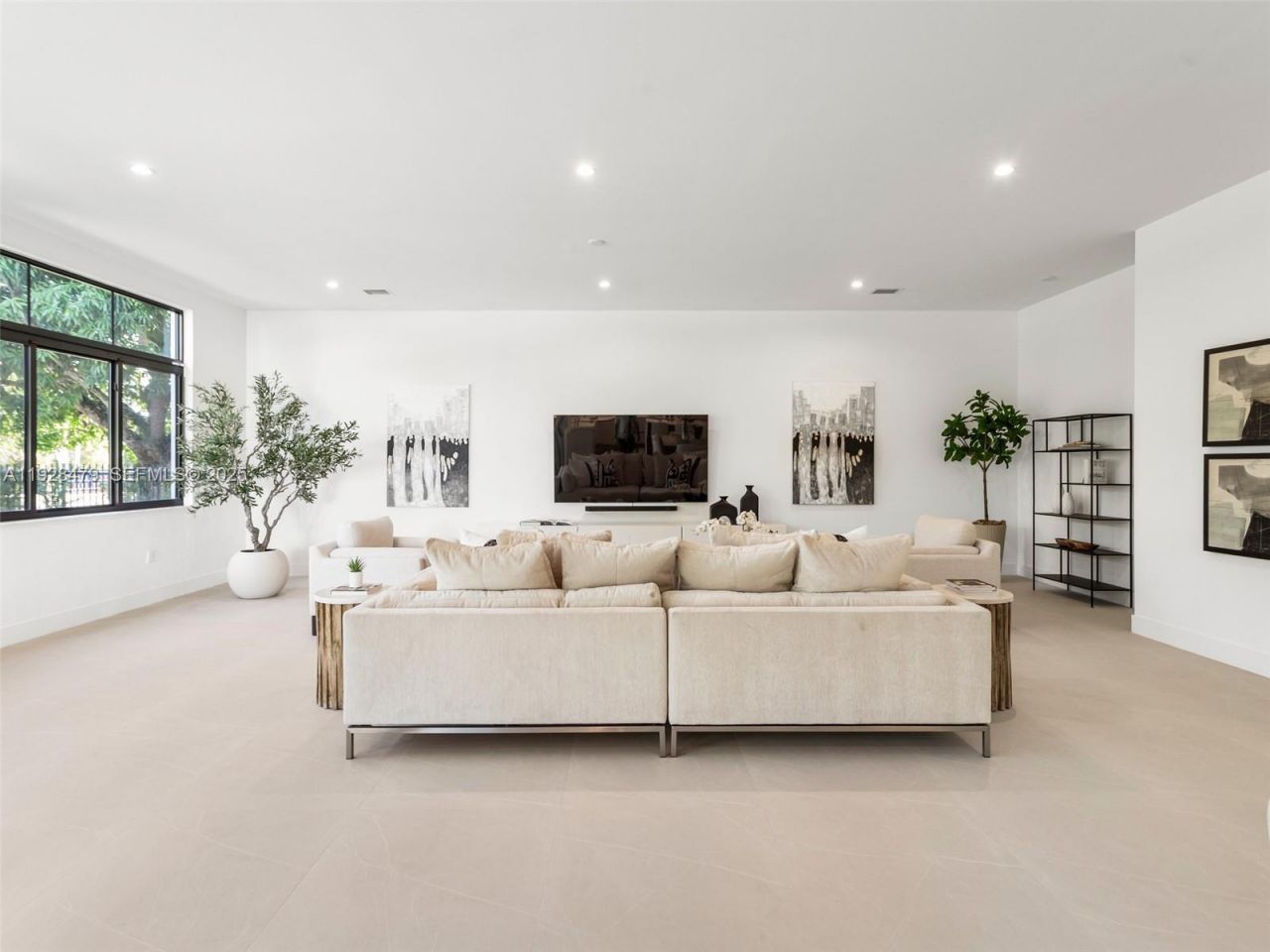 7285 SW 72nd Ter, Miami, FL 33143 Photo