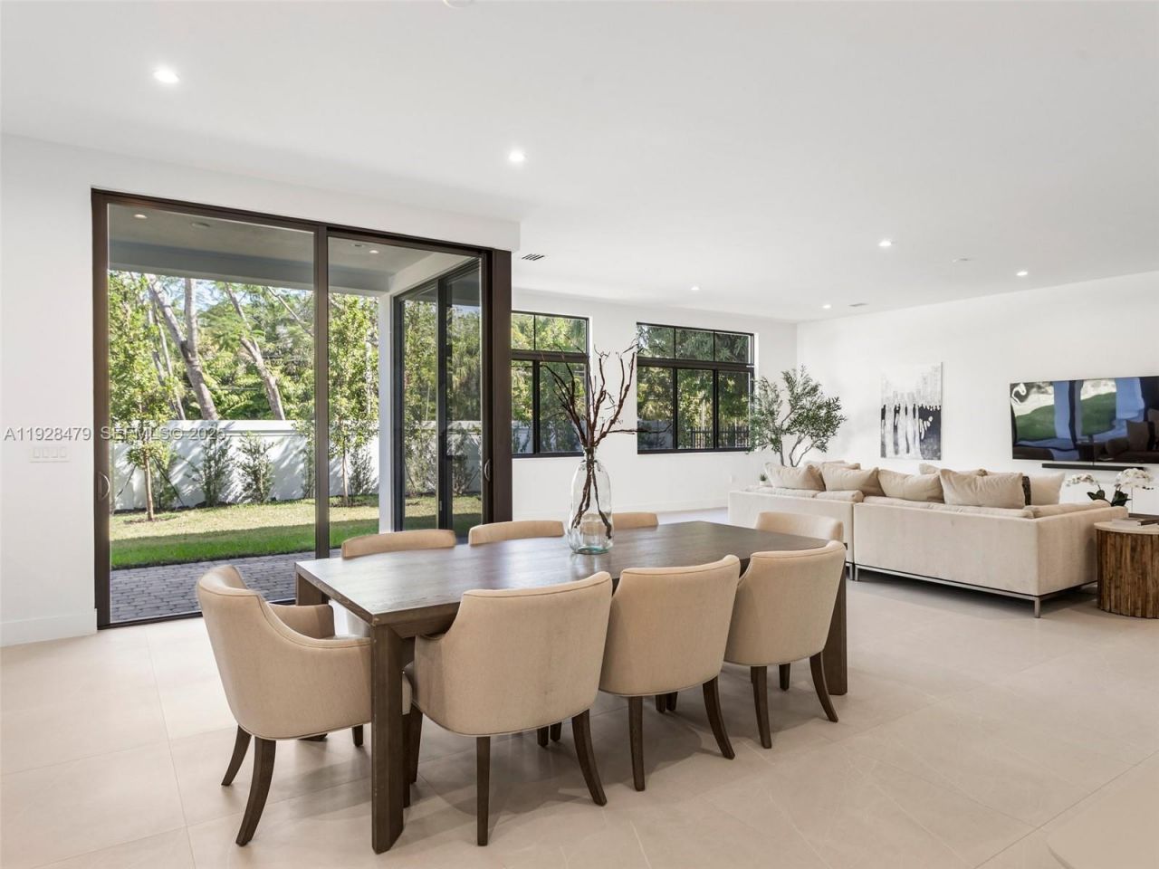 7285 SW 72nd Ter, Miami, FL 33143 Photo