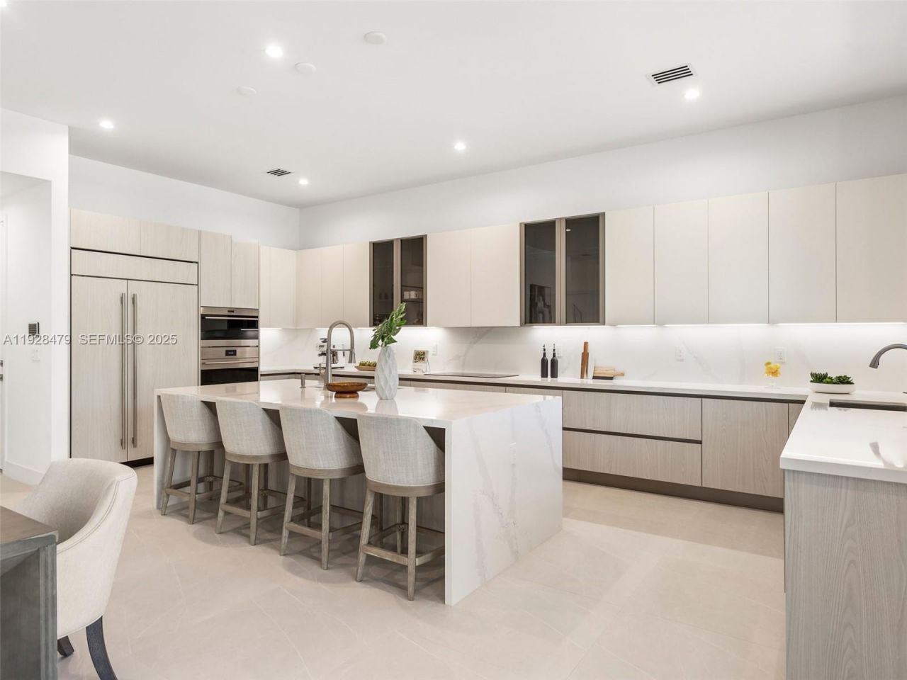 7285 SW 72nd Ter, Miami, FL 33143 Photo