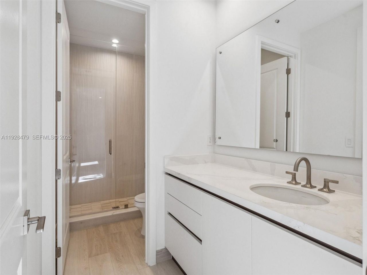 7285 SW 72nd Ter, Miami, FL 33143 Photo