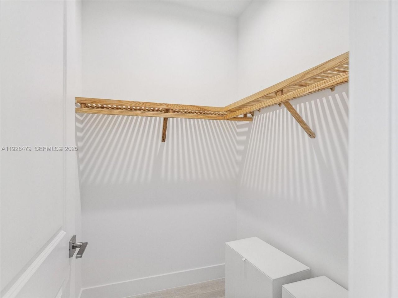 7285 SW 72nd Ter, Miami, FL 33143 Photo