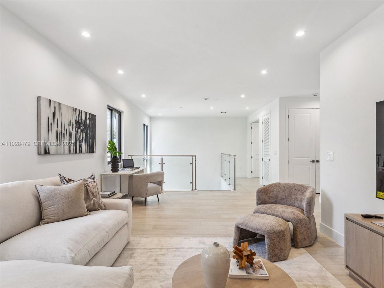 7285 SW 72nd Ter, Miami, FL 33143 Photo