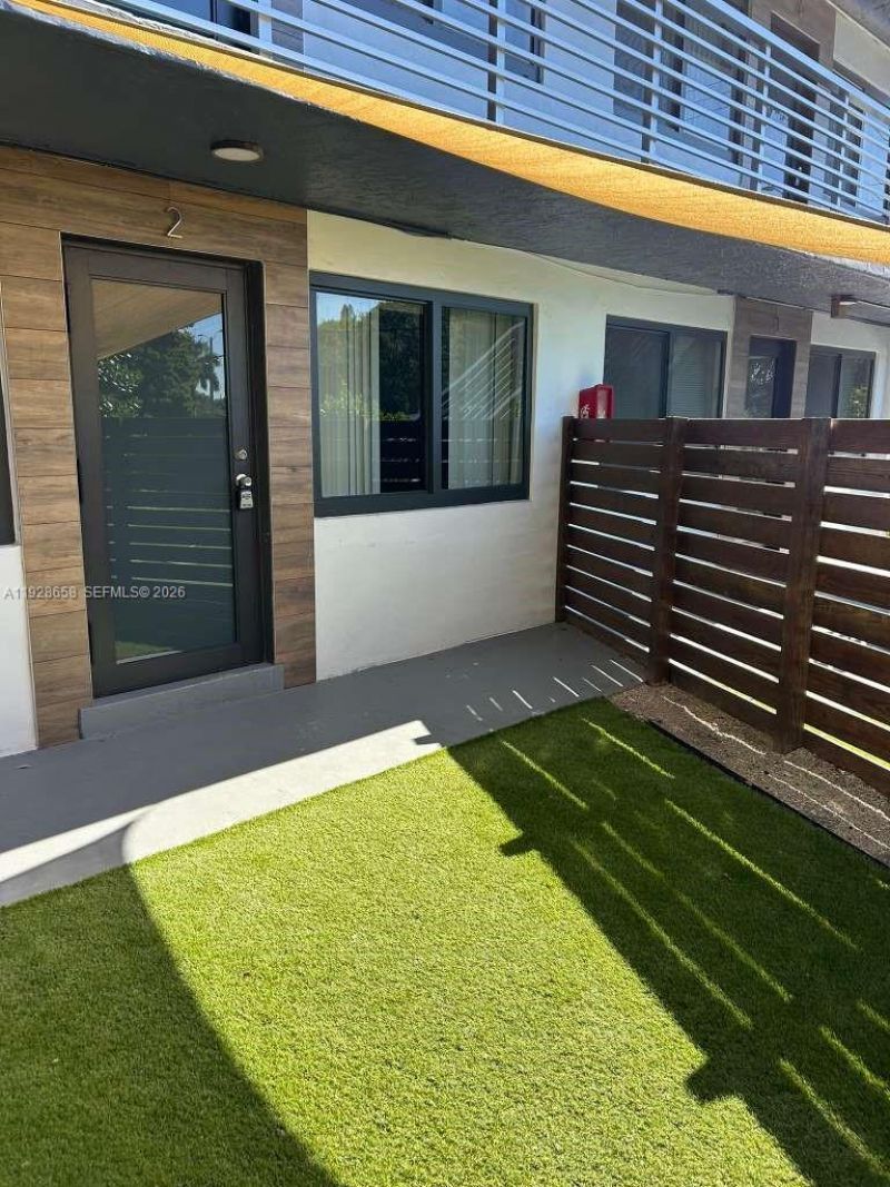 335 SW 20th St, Unit 2, Fort Lauderdale, FL 33315 Photo