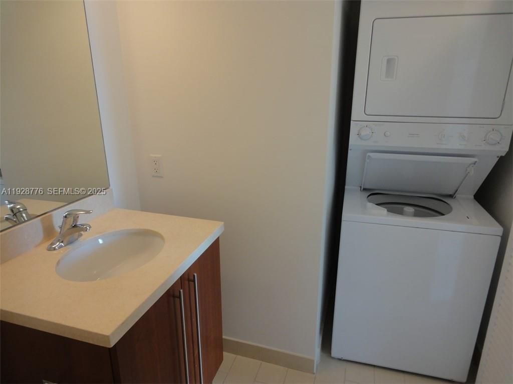 79 SW 12th St, Unit 1203S, Miami, FL 33130 Photo