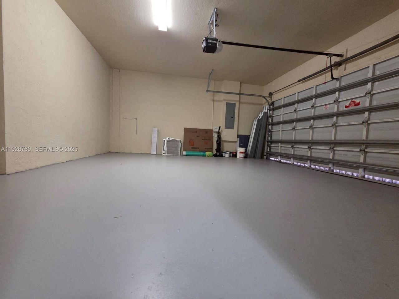 8841 W 34th Ct, Hialeah, FL 33018 Photo