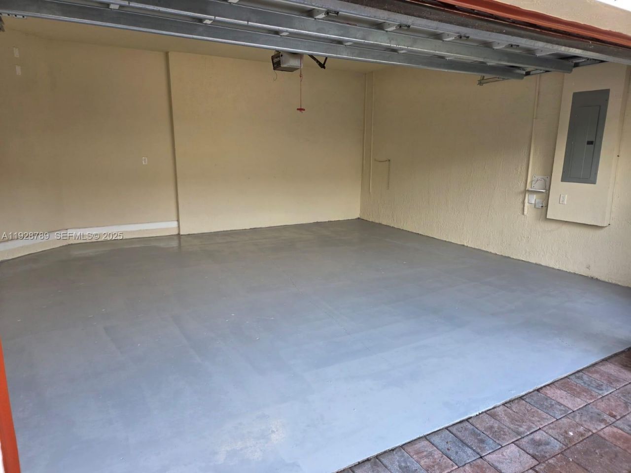 8841 W 34th Ct, Hialeah, FL 33018 Photo