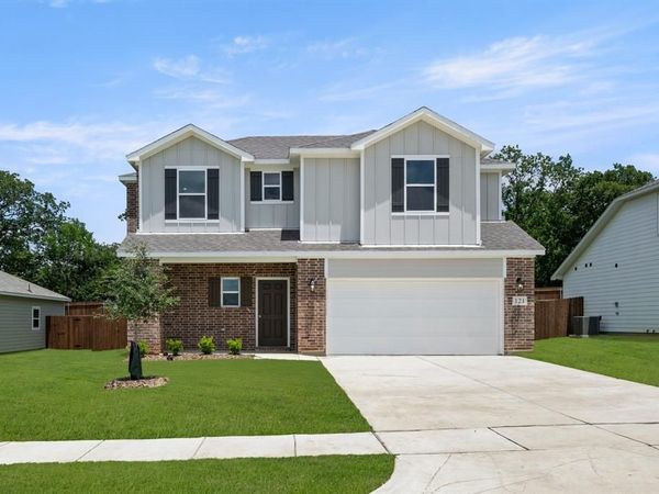 121 Kylie Street, Cleburne, TX 76031