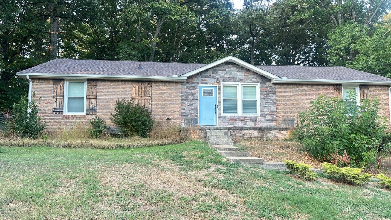 249 Dean Rd, Clarksville, TN 37040 Main Photo