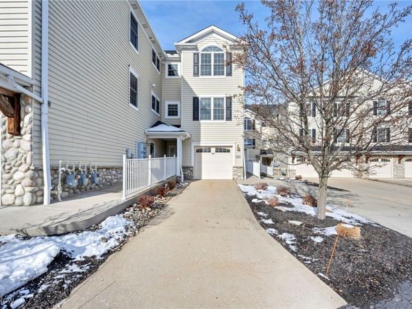 5239 Lake Road W, Unit 305, Ashtabula, OH 44004