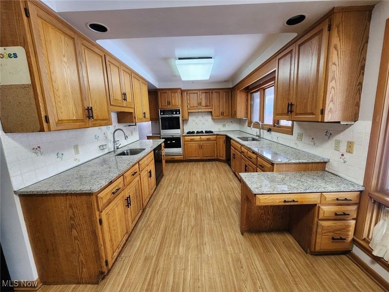 23405 Ranch Road, Beachwood, OH 44122 Photo 4