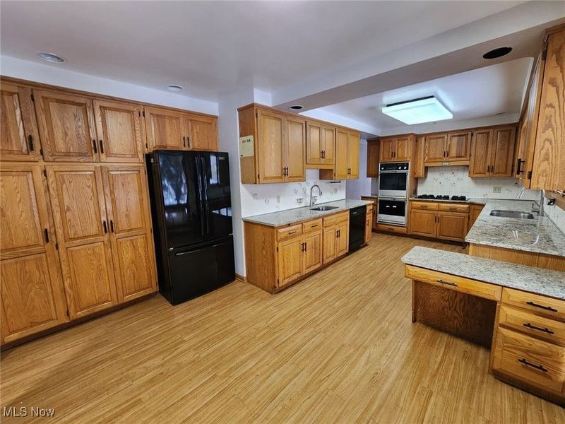 23405 Ranch Road, Beachwood, OH 44122 Photo 6