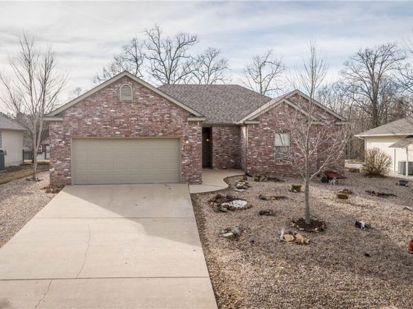 13 Kintyre Drive, Bella Vista, AR 72715