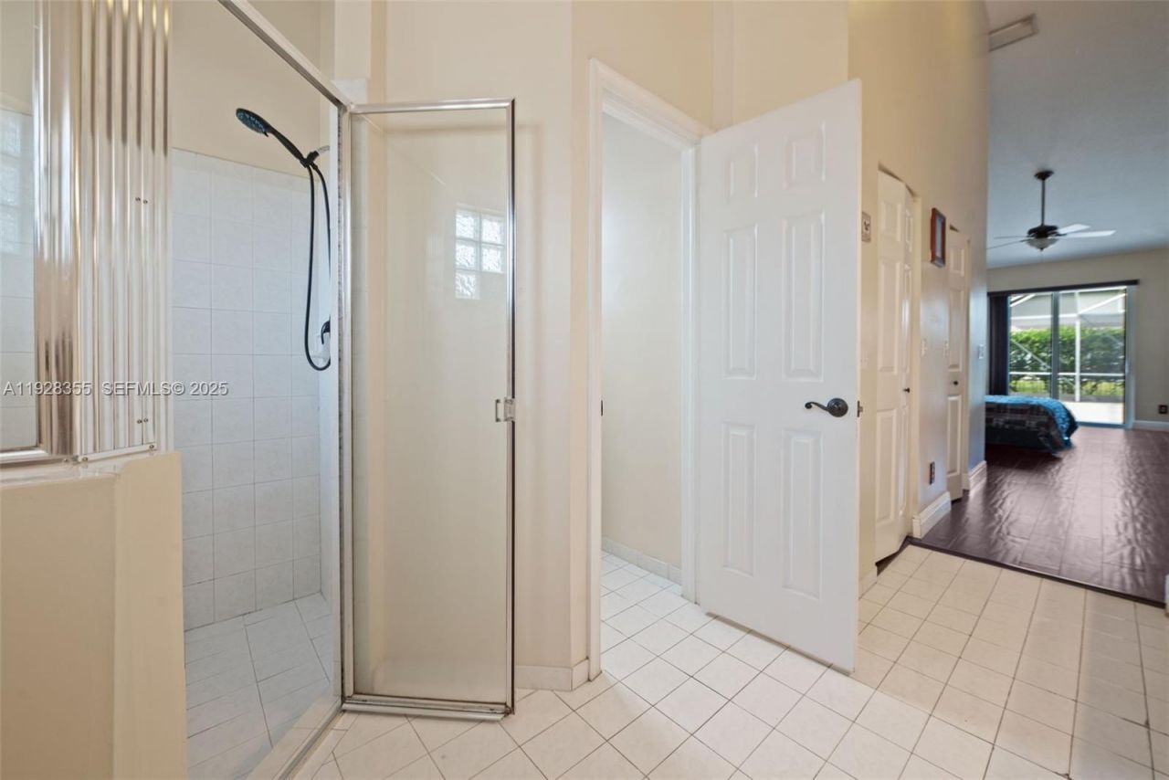 600 E Cypress Pointe Dr E, Pembroke Pines, FL 33027 Photo