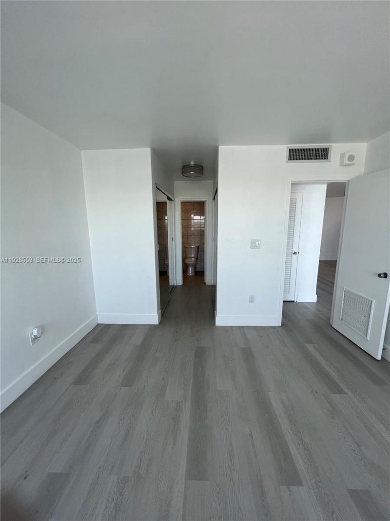 1865 79th St Cswy, Unit 12I, North Bay Village, FL 33141 Photo