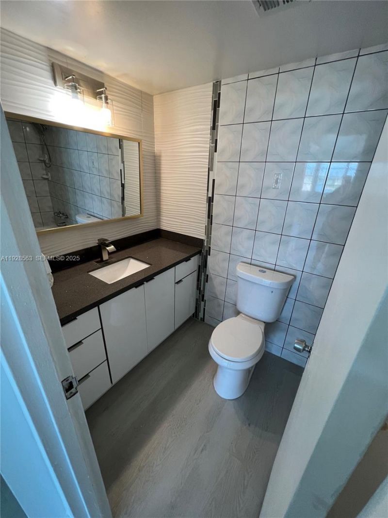 1865 79th St Cswy, Unit 12I, North Bay Village, FL 33141 Photo