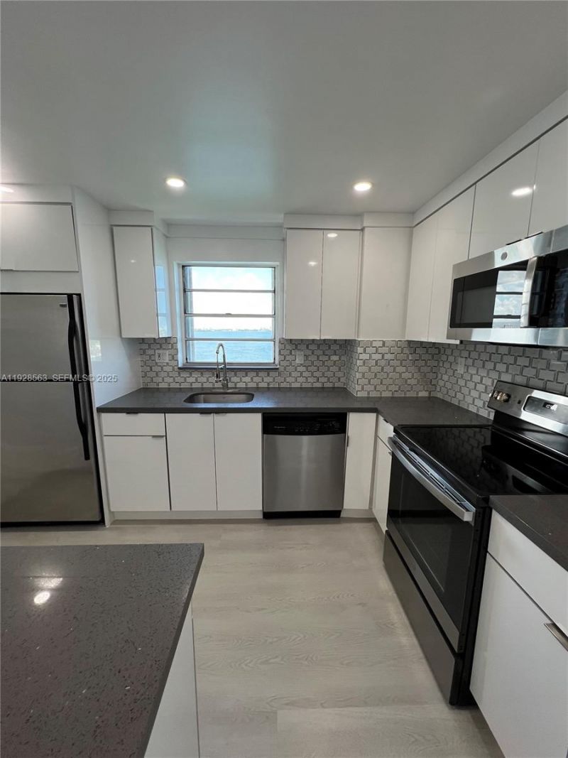 1865 79th St Cswy, Unit 12I, North Bay Village, FL 33141 Photo