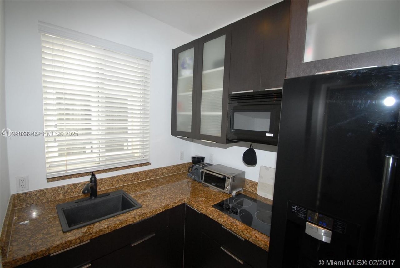 1000 Meridian Ave, Unit 23, Miami Beach, FL 33139 Photo