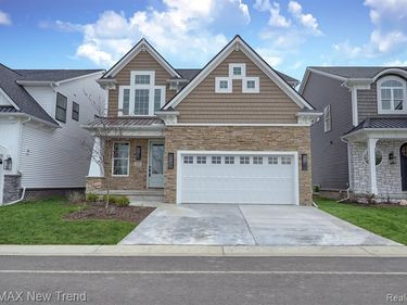 213 MOUNTAIN VIEW LANE, Milford Vlg, MI 48381