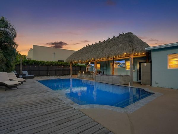 4221 NE 13th Avenue, Oakland Park, FL 33334