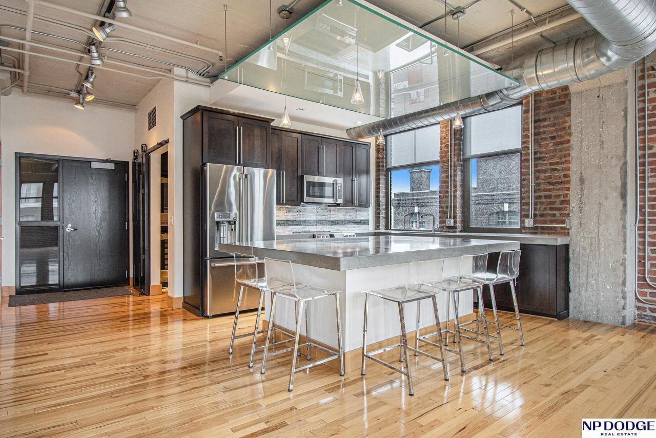 902 Dodge Street, Unit 501, Omaha, NE 68102