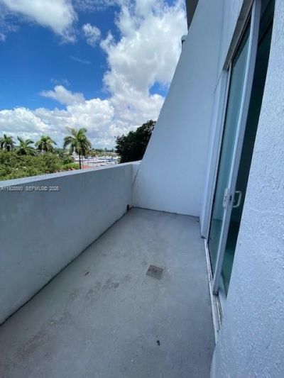 1861 NW S River Dr, Unit 702, Miami, FL 33125 Photo