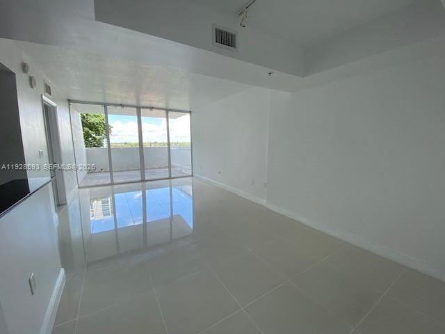 1861 NW S River Dr, Unit 702, Miami, FL 33125 Photo