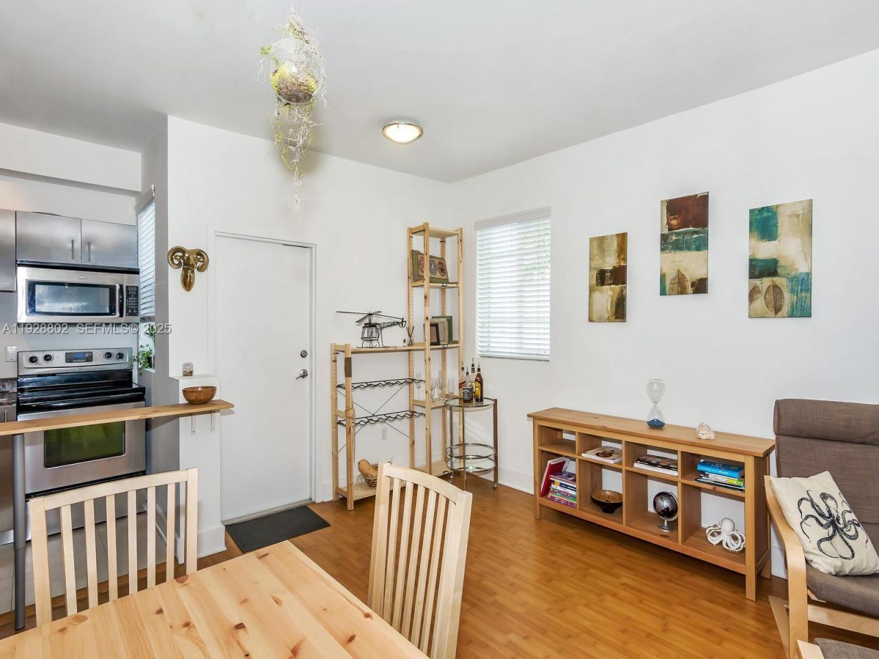 1000 Meridian Ave, Unit 15, Miami Beach, FL 33139 Photo