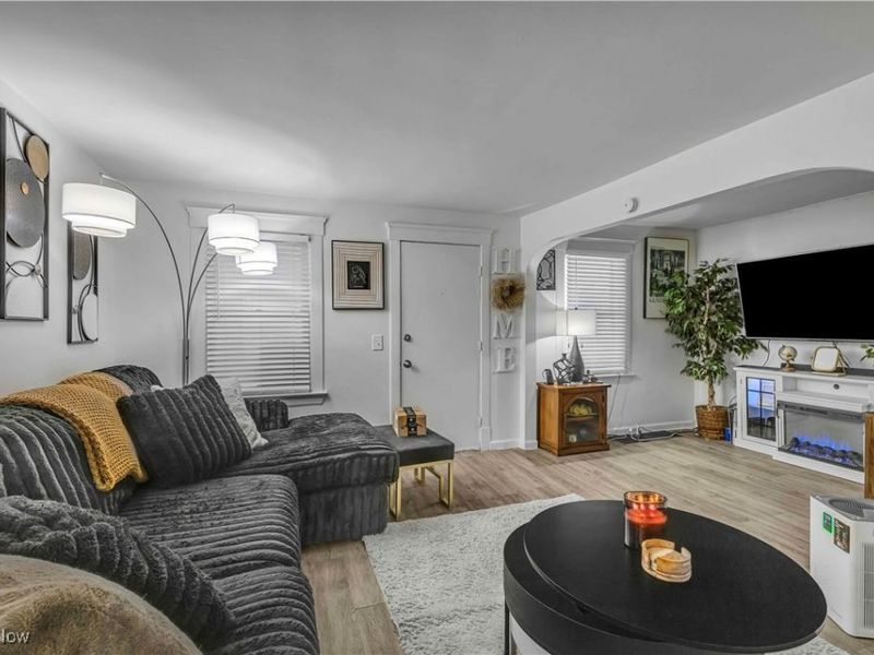 6016 Madison Avenue, Cleveland, OH 44102 Photo 4