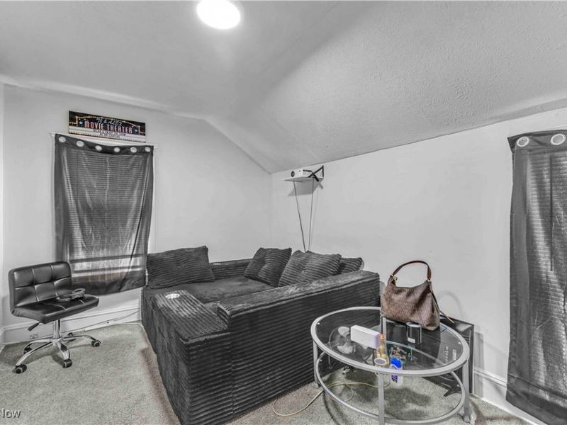 6016 Madison Avenue, Cleveland, OH 44102 Photo 8