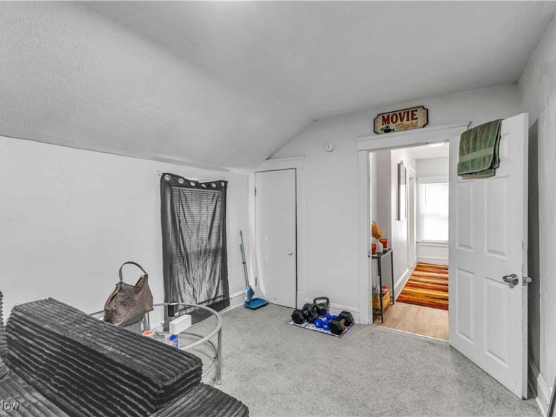 6016 Madison Avenue, Cleveland, OH 44102 Photo 9