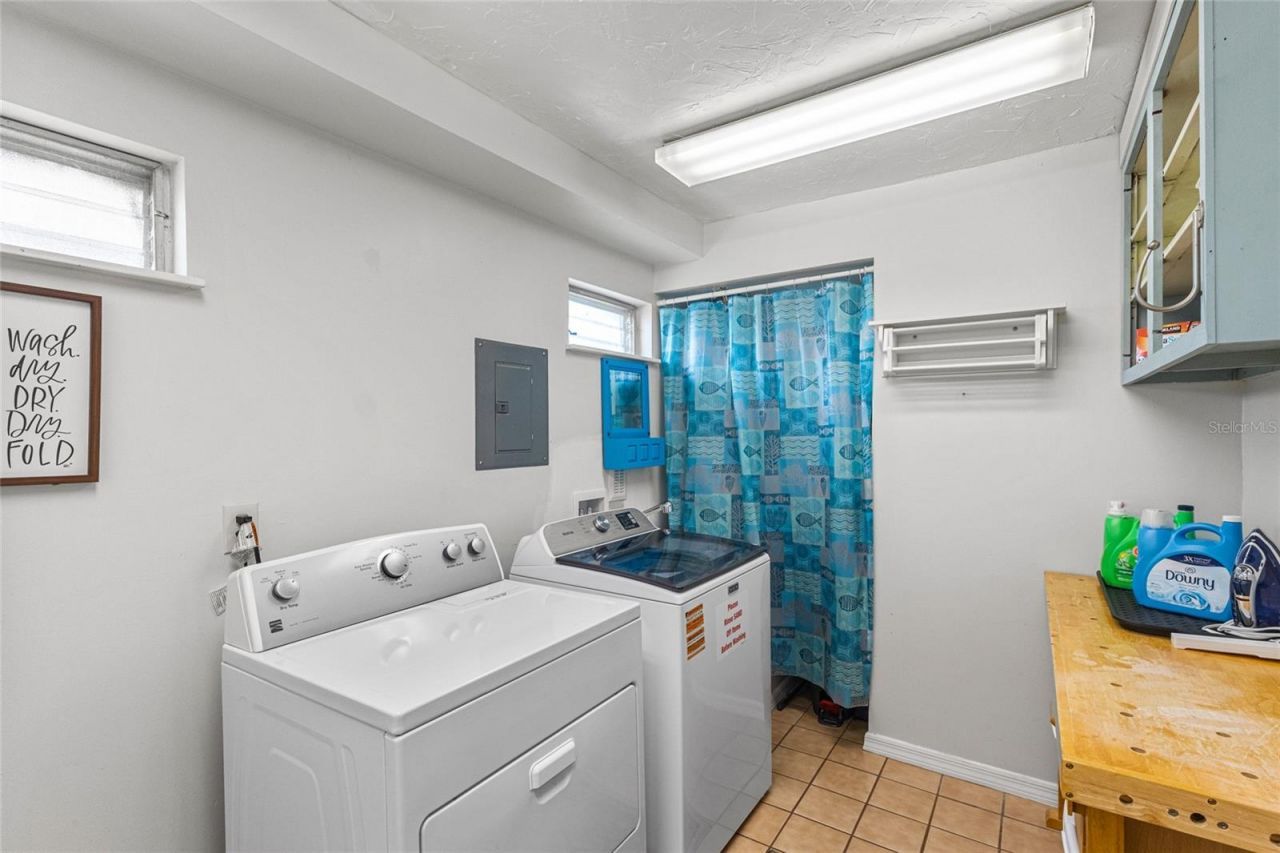 2307 N Wellesley Drive, Bradenton, FL 34207 Photo