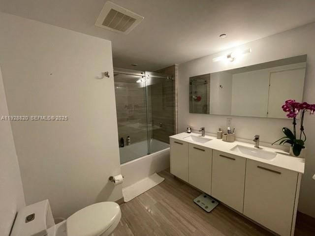 1300 Brickell Bay Dr, Unit 1100, Miami, FL 33131 Photo