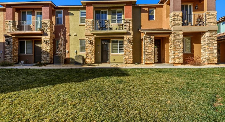 962 W End Street, Carson City, NV 89701 Photo