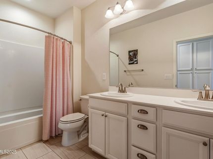 962 W End Street, Carson City, NV 89701 Photo