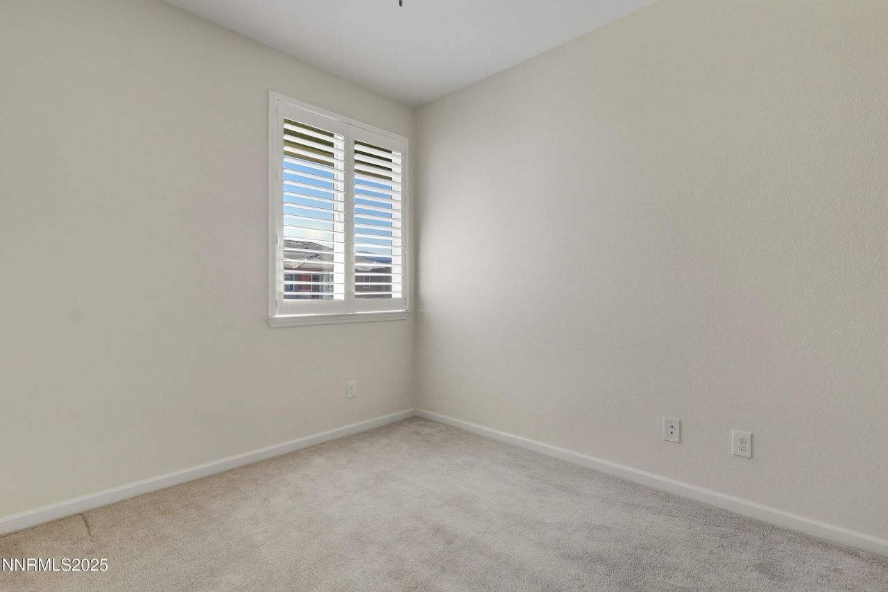 962 W End Street, Carson City, NV 89701 Photo