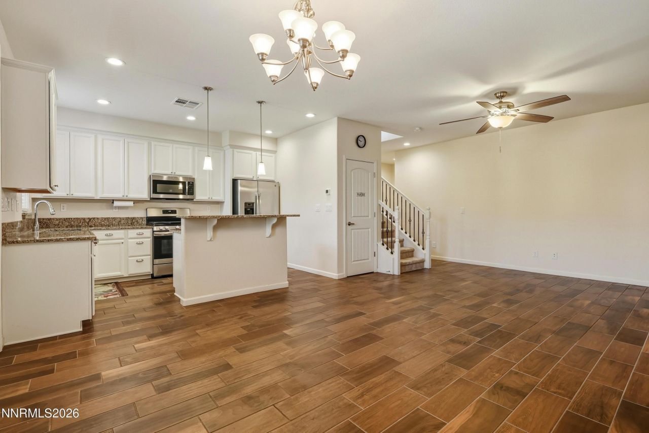 962 W End Street, Carson City, NV 89701 Photo