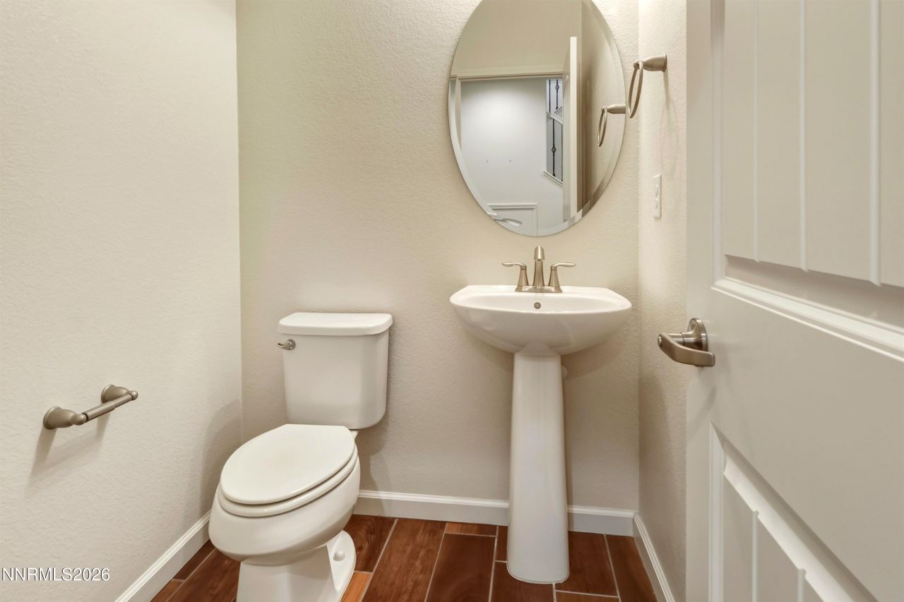 962 W End Street, Carson City, NV 89701 Photo