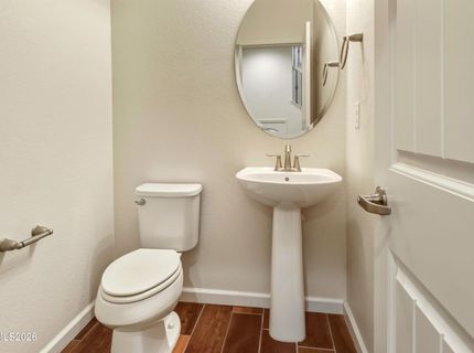 962 W End Street, Carson City, NV 89701 Photo