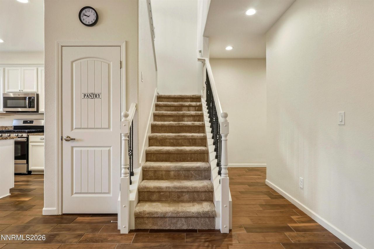 962 W End Street, Carson City, NV 89701 Photo