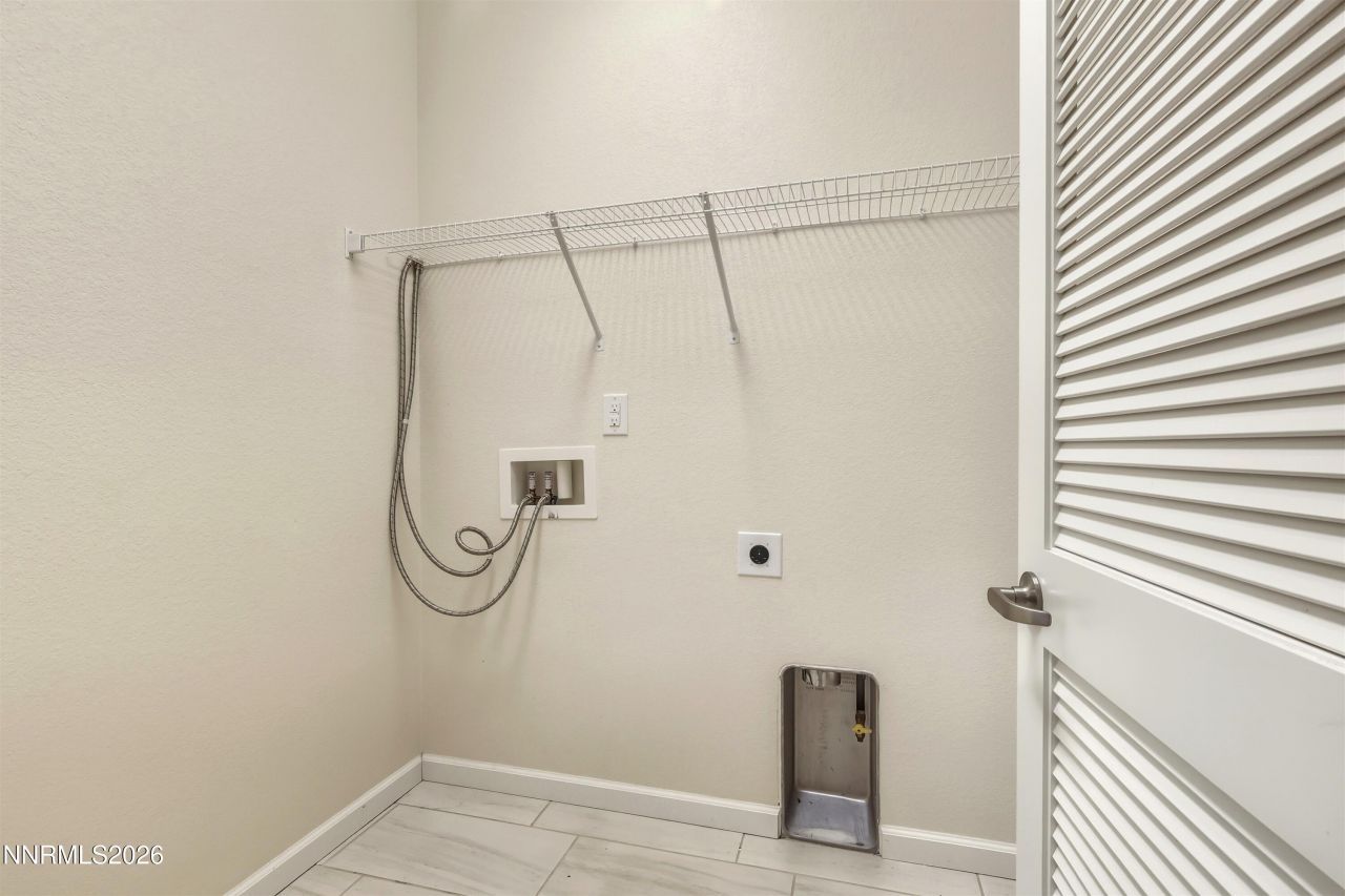 962 W End Street, Carson City, NV 89701 Photo