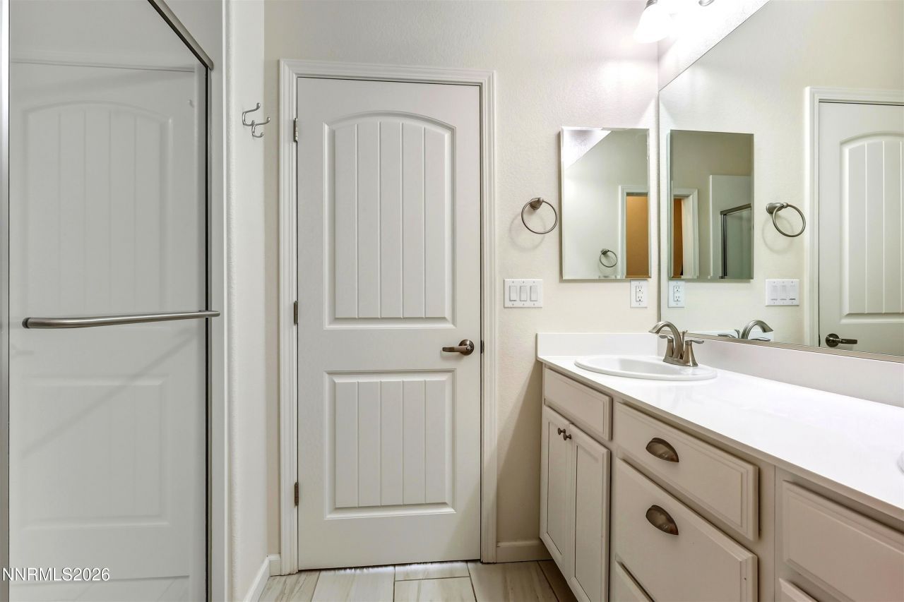 962 W End Street, Carson City, NV 89701 Photo