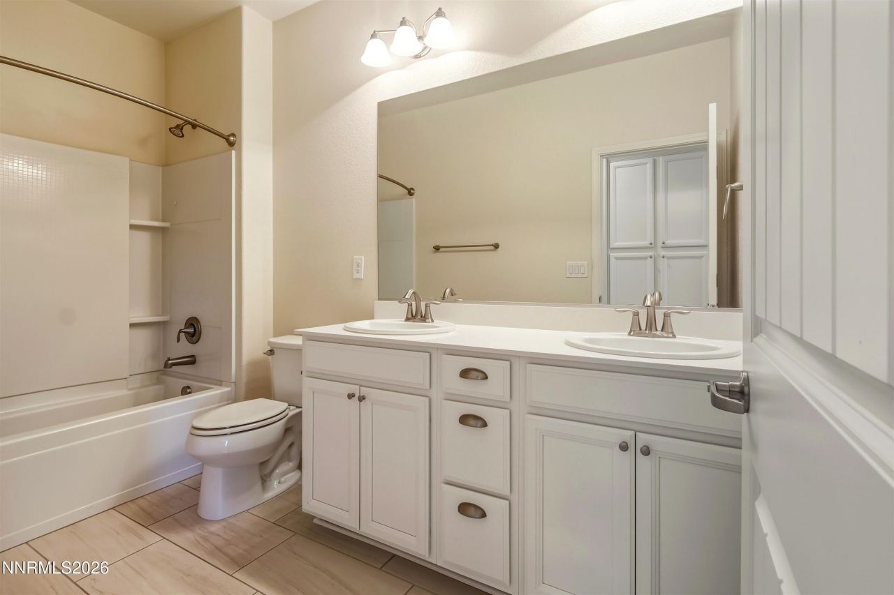 962 W End Street, Carson City, NV 89701 Photo