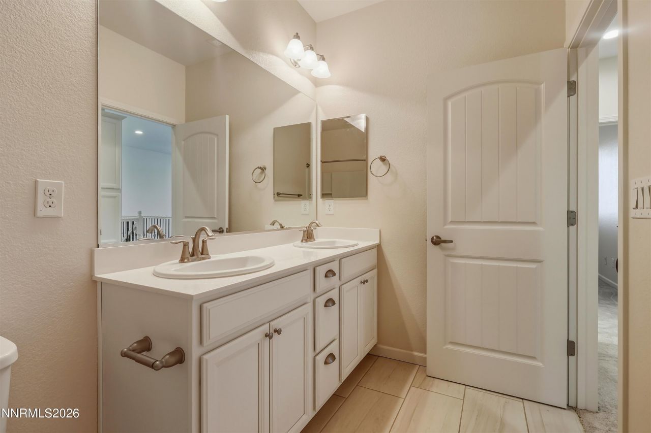 962 W End Street, Carson City, NV 89701 Photo