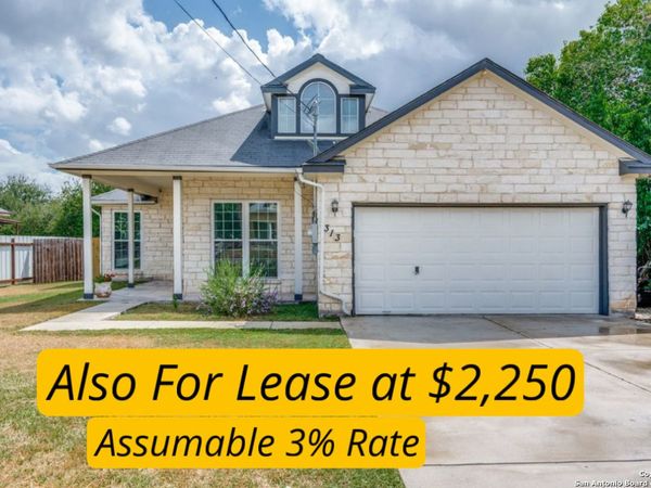 313 S 6th St, Kenedy, TX 78119