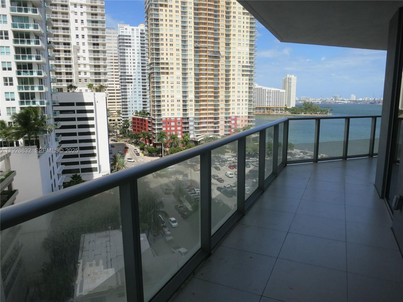 1300 Brickell Bay Dr, Unit 1110, Miami, FL 33131 Photo