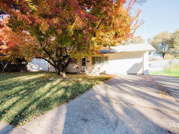 160 S 11th East, Mountain Home, ID 83647