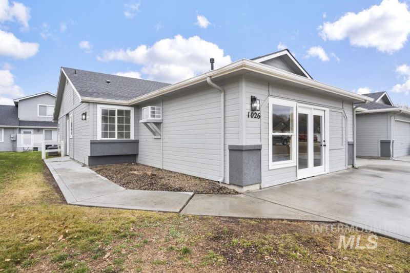 1026 E Hawaii, Nampa, ID 83686 Main Photo
